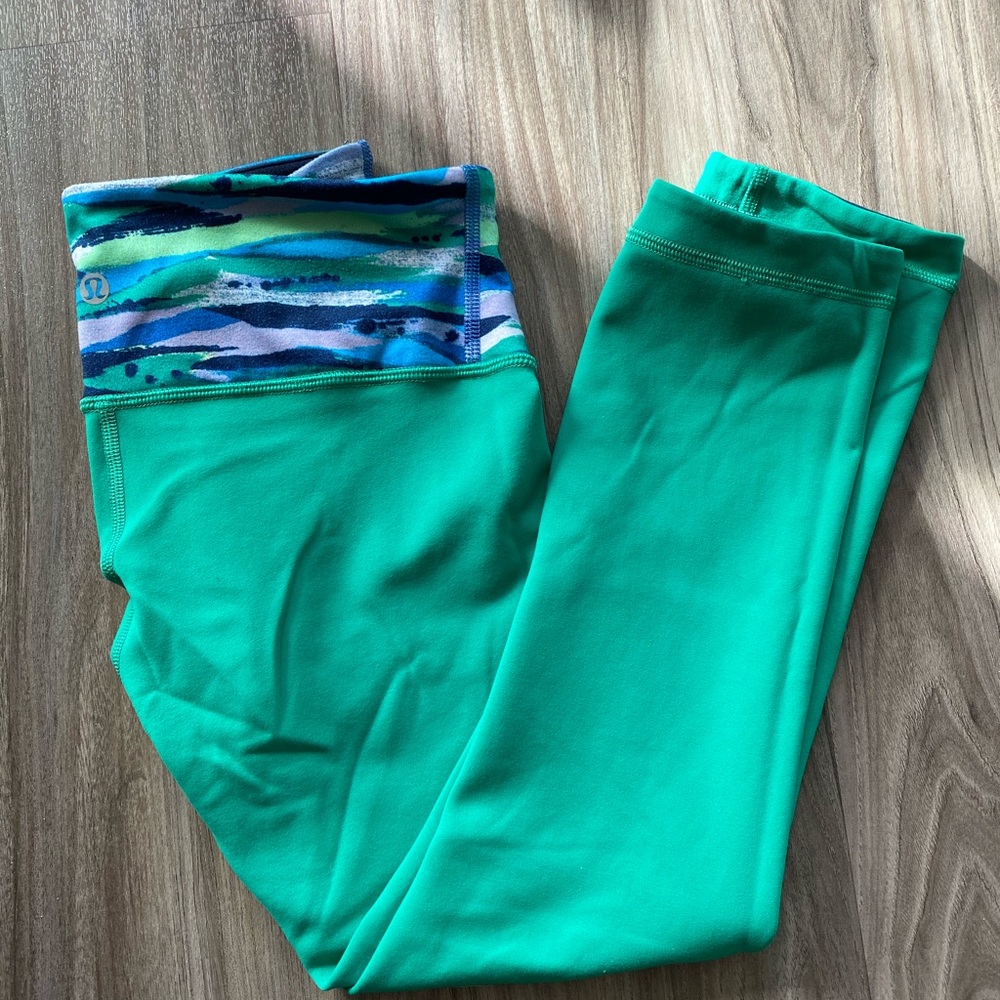 Reversible Lululemon cropped leggings